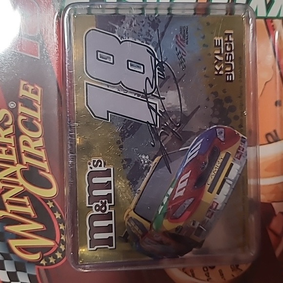 Kyle Busch #18 Nascar Race Car & Sticker M&M's Car Winners Circle - Picture 3 of 5